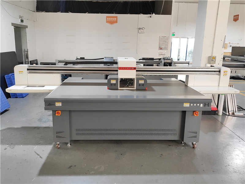 華弘uv打印機十年間應(yīng)用范圍越來越廣(圖1)