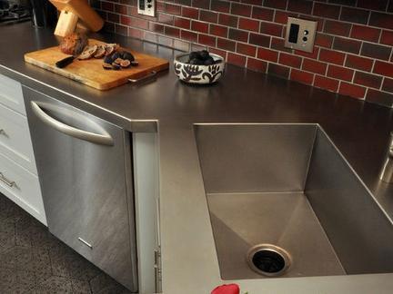 廚房不銹鋼臺(tái)面用了8年,告訴你究竟好不好,很多人都想錯(cuò)了