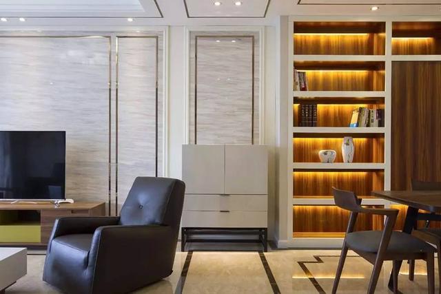 把不銹鋼條嵌到墻上,簡單點綴好高檔!