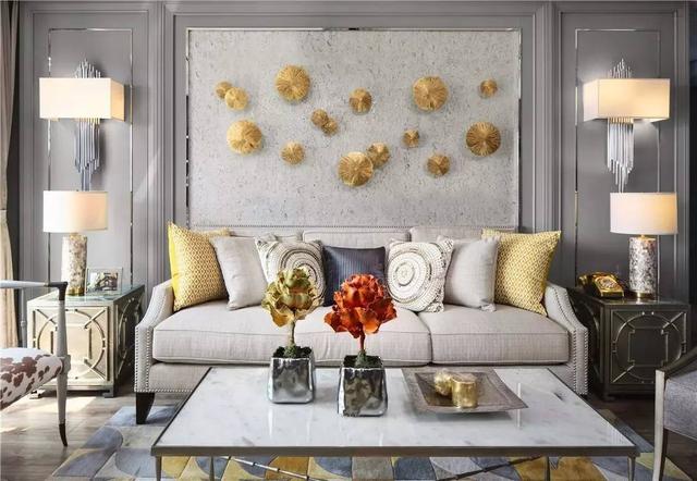 把不銹鋼條嵌到墻上,簡單點綴好高檔!